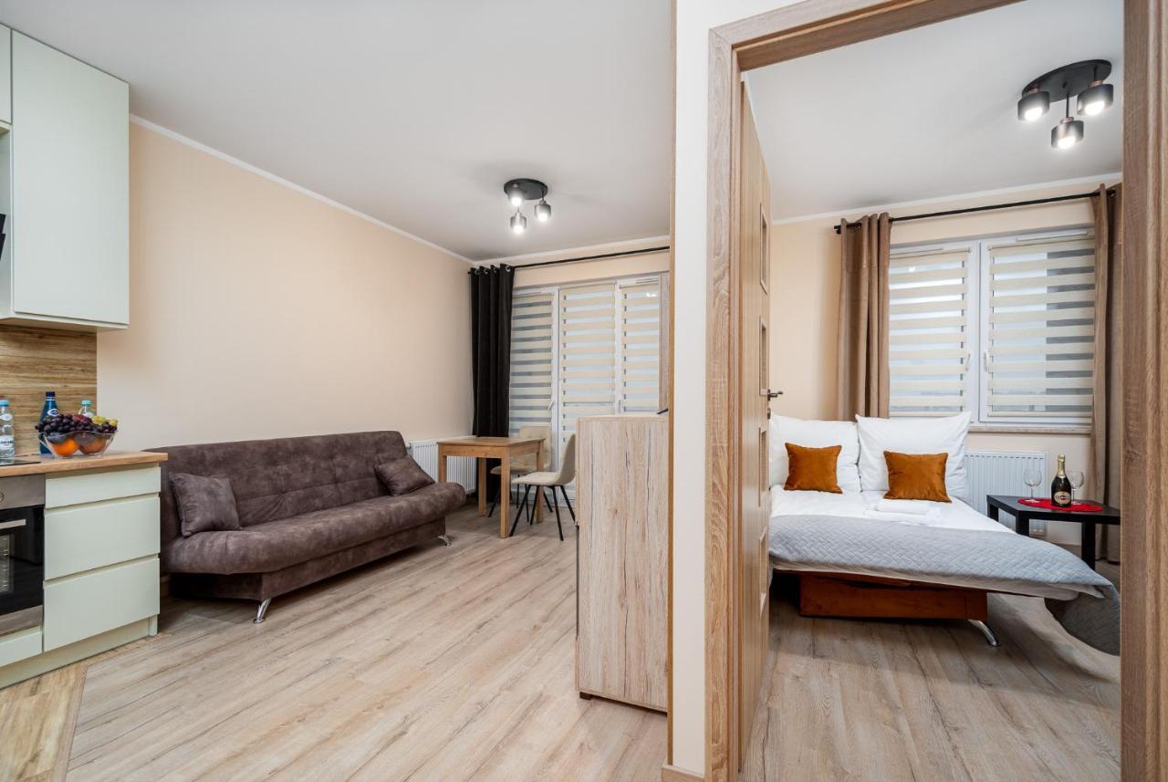 Apartament White *